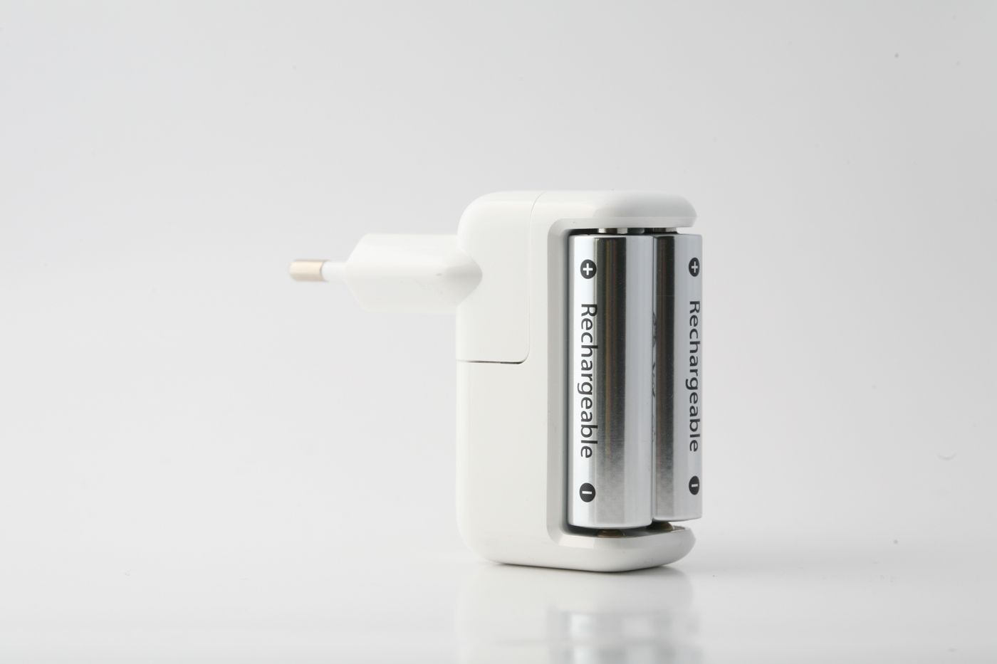 Battery charger with two rechargeable cells